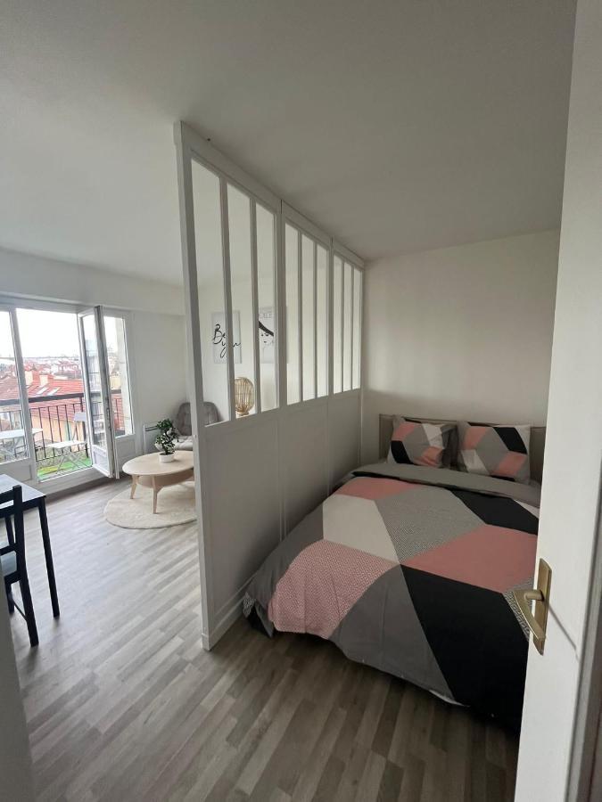 Lumineux Studio Avec Balcon / Cosy Flat With Balcony Leilighet Villejuif Eksteriør bilde