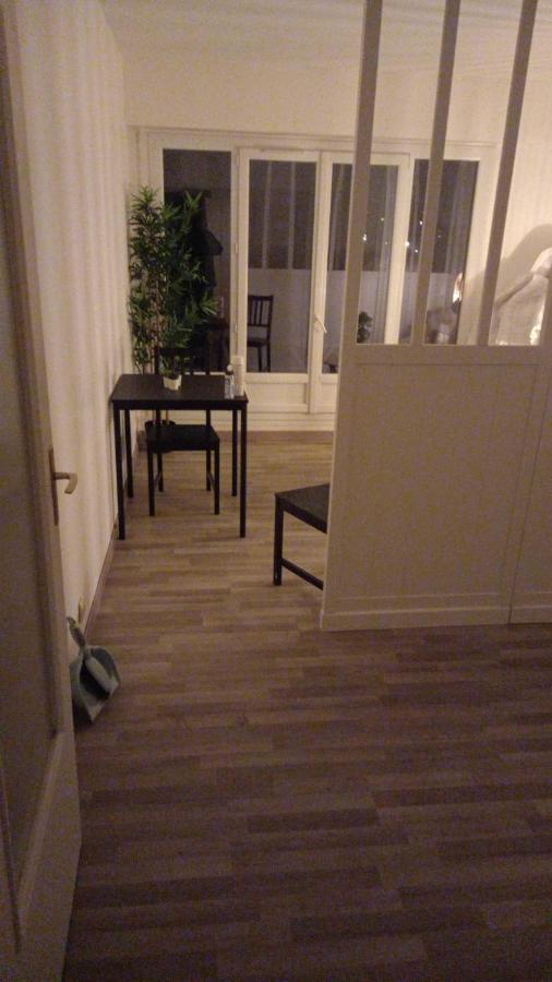 Lumineux Studio Avec Balcon / Cosy Flat With Balcony Leilighet Villejuif Eksteriør bilde