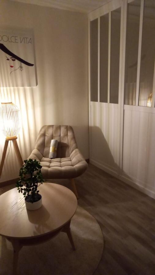 Lumineux Studio Avec Balcon / Cosy Flat With Balcony Leilighet Villejuif Eksteriør bilde